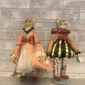 Decorative cat figures